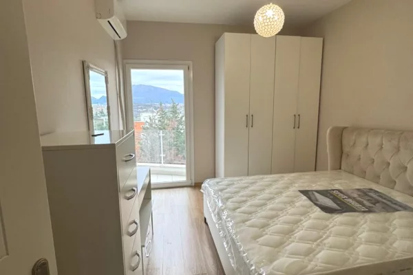 Shtepi me qera Apartament ne Tirane, 2+1, Mobilimi E mobiluar, Pagesa 70,000  Leke.