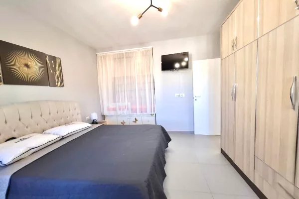 Shtepi me qera Apartament ne Tirane, 1+1, Mobilimi E mobiluar, Pagesa 800  Euro.