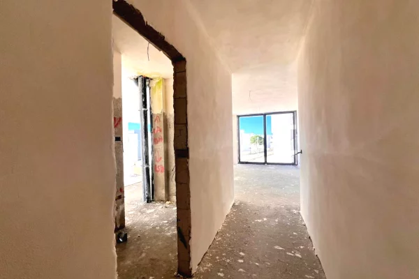 Shtepi ne shitje Apartament ne Durres, 2+1, Mobilimi Bosh, pa mobiluar, Pagesa 258,280  Euro.