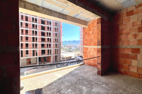 Shtepi ne shitje Apartament ne Tirane, 2+1, Mobilimi E mobiluar, Pagesa 200,000  Euro.