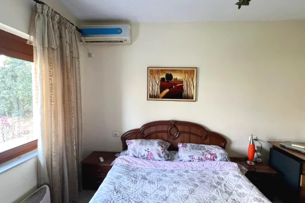 Shtepi me qera Apartament ne Tirane, 1+1, Mobilimi E mobiluar, Pagesa 45,000  Leke.