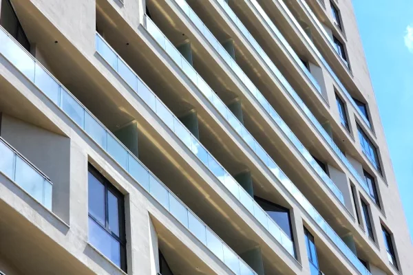Shitet: DYQAN (📍Mine Peza - Buze Rruge) Kati 0, (154 m2) || 720.000Euro