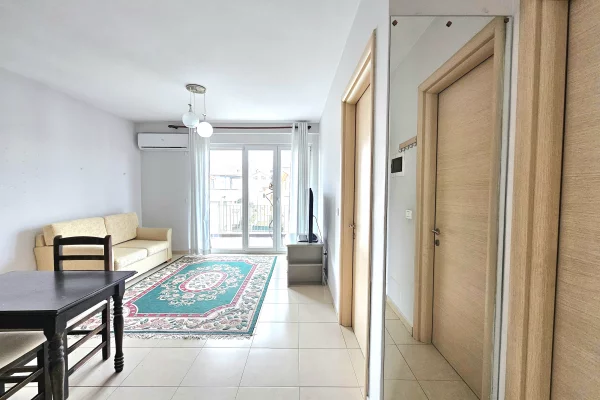 Shtepi me qera Apartament ne Tirane, 1+1, Mobilimi E mobiluar, Pagesa 40,000  Leke.