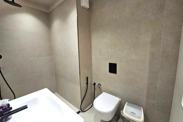 Shtepi me qera Apartament ne Tirane, 2+1, Mobilimi E mobiluar, Pagesa 1,500  Euro.