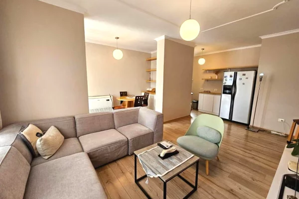 Shtepi me qera Apartament ne Tirane, 2+1, Mobilimi E mobiluar, Pagesa 1,500  Euro.