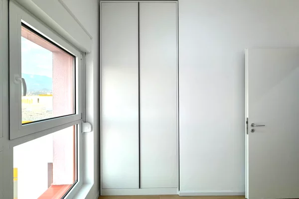 Shtepi me qera Apartament ne Tirane, 2+1, Mobilimi E mobiluar, Pagesa 50,000  Leke.