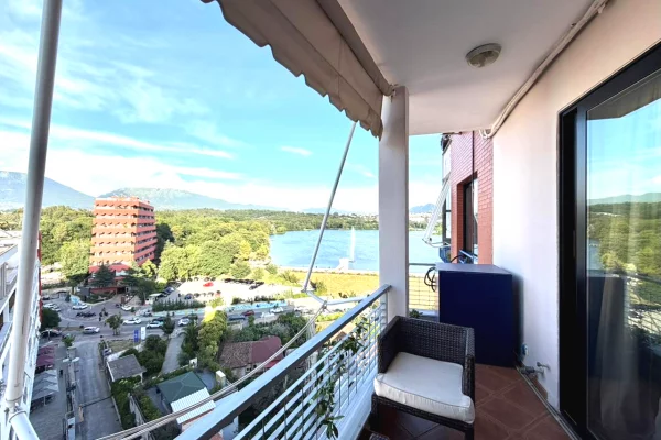 Shtepi me qera Apartament ne Tirane, 2+1, Mobilimi E mobiluar, Pagesa 1,500  Euro.