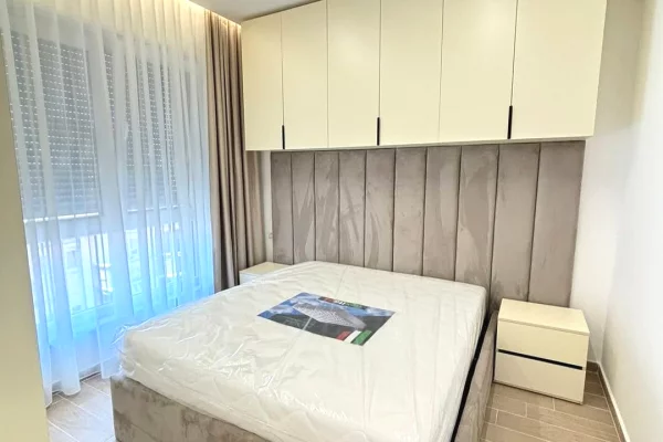 Shtepi me qera Apartament ne Tirane, 1+1, Mobilimi E mobiluar, Pagesa 75,000  Leke.