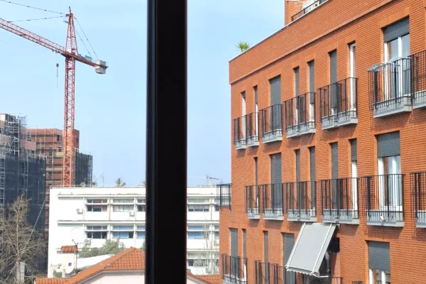 Shtepi ne shitje Apartament ne Tirane, 2+1, Mobilimi E mobiluar, Pagesa 265,000  Euro.