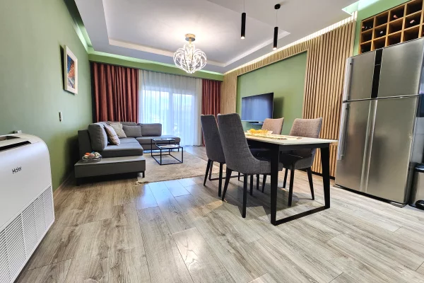 Shtepi me qera Apartament ne Tirane, 3+1, Mobilimi E mobiluar, Pagesa 1,000  Euro.