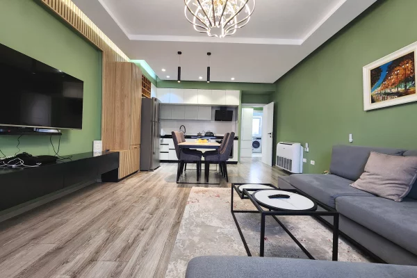 Shtepi me qera Apartament ne Tirane, 3+1, Mobilimi E mobiluar, Pagesa 1,000  Euro.