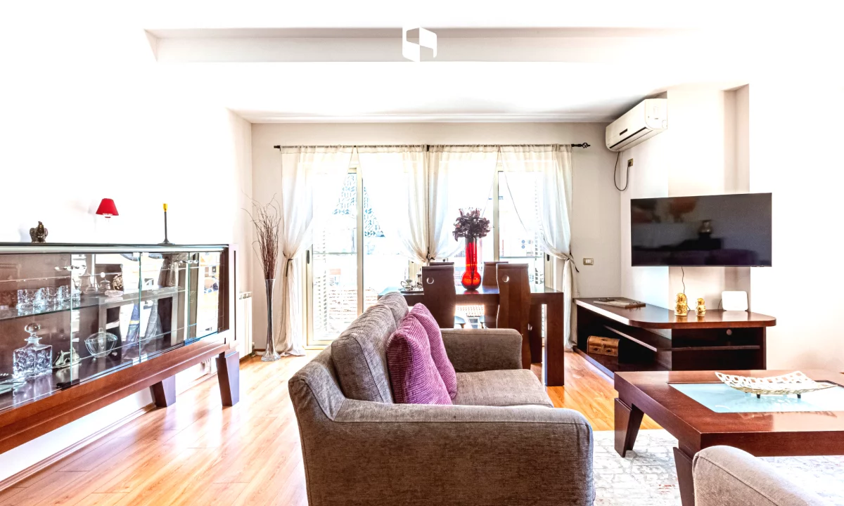 Shtepi me qera Apartament ne Tirane, 2+1, Mobilimi E mobiluar, Pagesa 1,300  Euro.