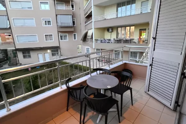 Shtepi me qera Apartament ne Tirane, 1+1, Mobilimi E mobiluar, Pagesa 65,000  Leke.