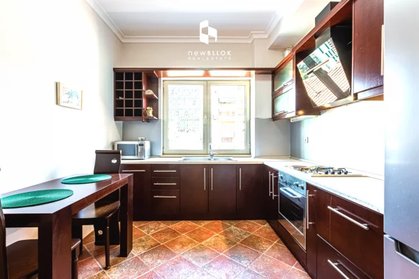 Shtepi me qera Apartament ne Tirane, 2+1, Mobilimi E mobiluar, Pagesa 1,300  Euro.