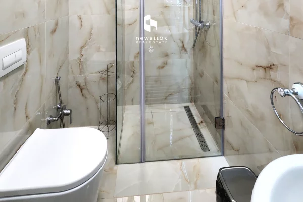 Shtepi me qera Apartament ne Tirane, 2+1, Mobilimi E mobiluar, Pagesa 1,000  Euro.