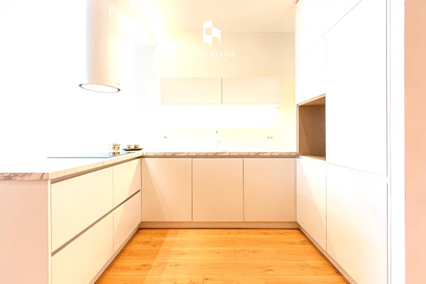 Shtepi me qera Apartament ne Tirane, 1+1, Mobilimi E mobiluar, Pagesa 850  Euro.