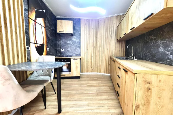 Shtepi me qera Apartament ne Tirane, 2+1, Mobilimi E mobiluar, Pagesa 850  Euro.