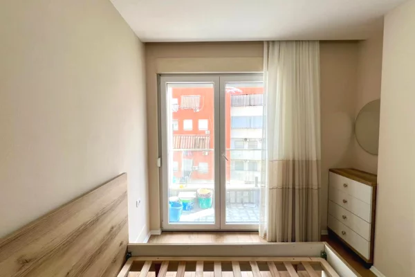 Shtepi me qera Apartament ne Tirane, 1+1, Mobilimi E mobiluar, Pagesa 65,000  Leke.