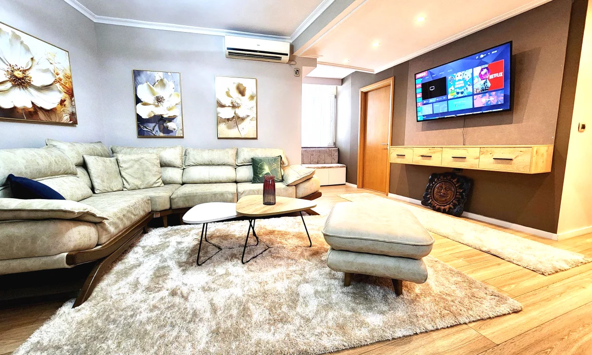 Shtepi me qera Apartament ne Tirane, 2+1, Mobilimi E mobiluar, Pagesa 850  Euro.