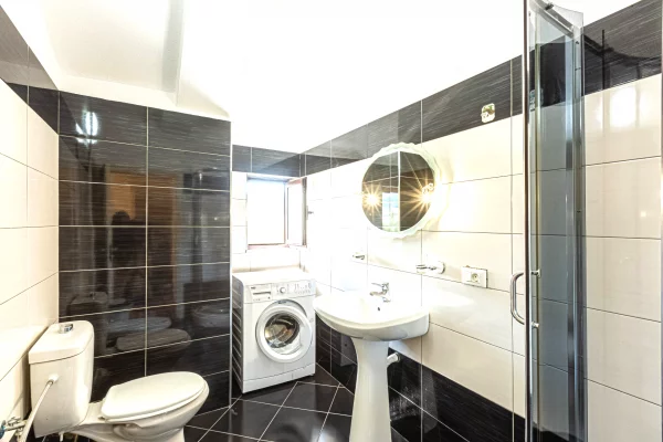 Shtepi me qera Apartament ne Tirane, 2+1, Mobilimi E mobiluar, Pagesa 700  Euro.