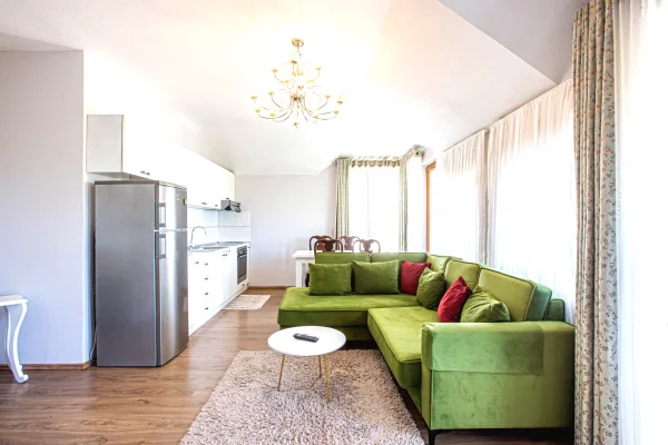 Shtepi me qera Apartament ne Tirane, 2+1, Mobilimi E mobiluar, Pagesa 700  Euro.