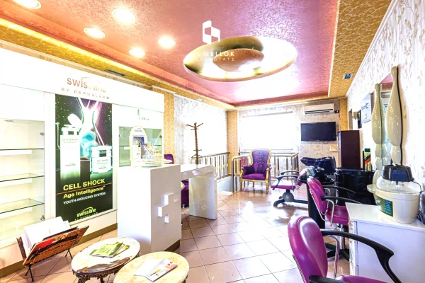 Ambiente Commerciale in Affitto 1+1 a Tirana - 800 Euro