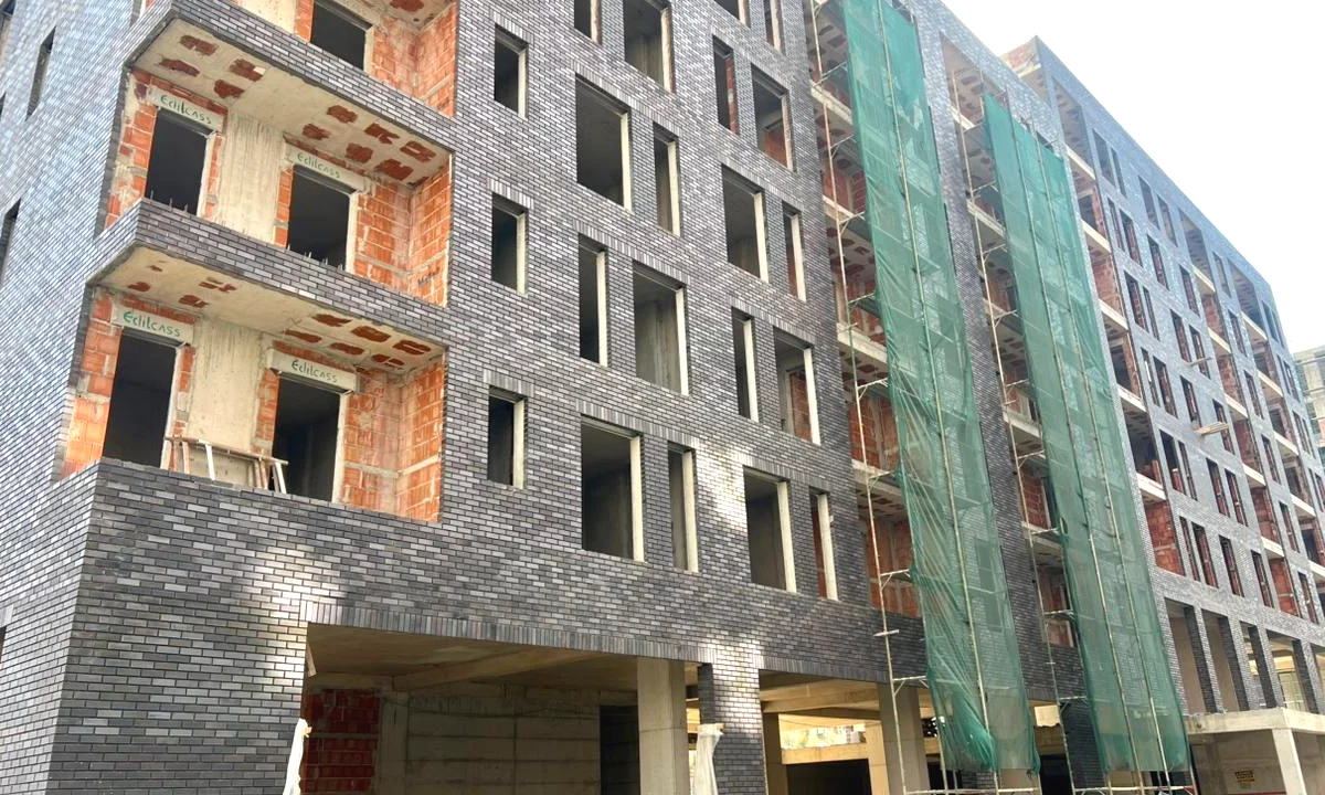 Shtepi ne shitje Apartament ne Tirane, 1+1, Mobilimi Bosh, pa mobiluar, Pagesa 76,000  Euro.