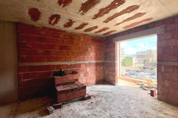 Shtepi ne shitje Apartament ne Tirane, 1+1, Mobilimi Bosh, pa mobiluar, Pagesa 76,000  Euro.