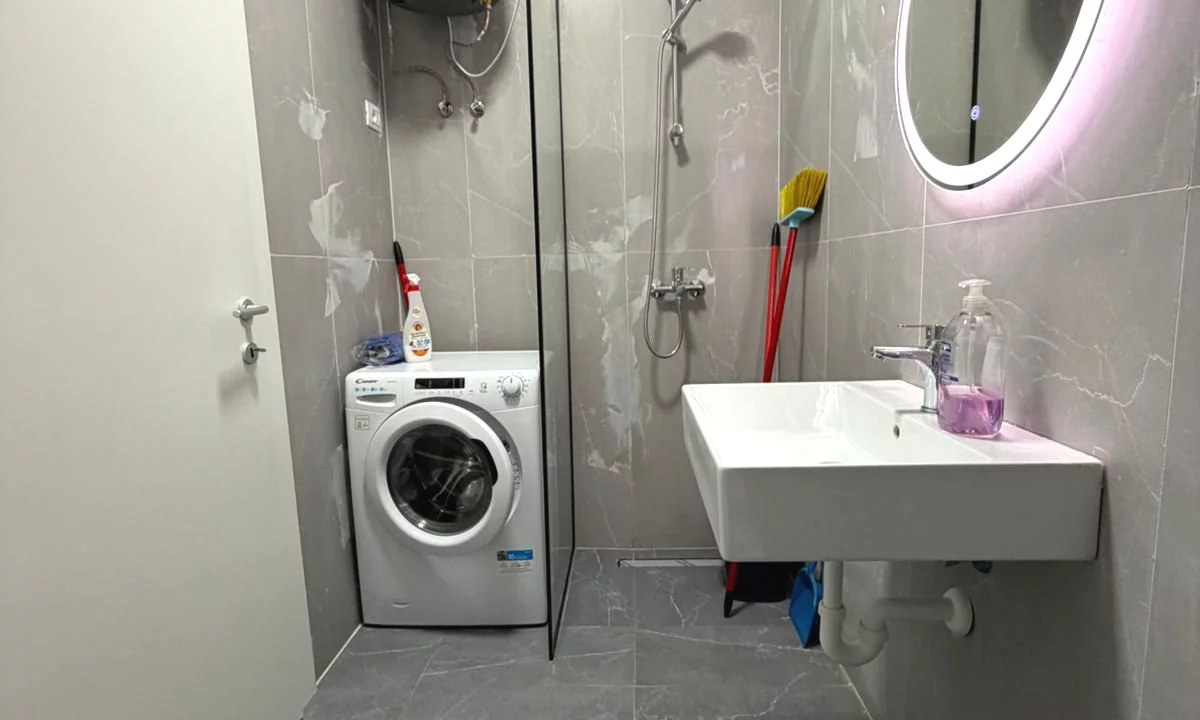 Shtepi me qera Apartament ne Tirane, 1+1, Mobilimi E mobiluar, Pagesa 42,000  Leke.