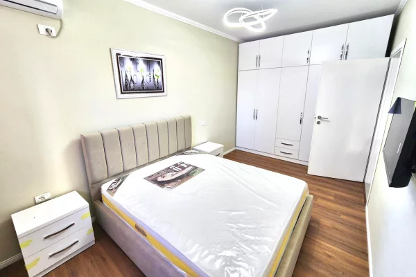 Shtepi me qera Shtepi Private ne Tirane, 1+1, Mobilimi E mobiluar, Pagesa 400  Euro.