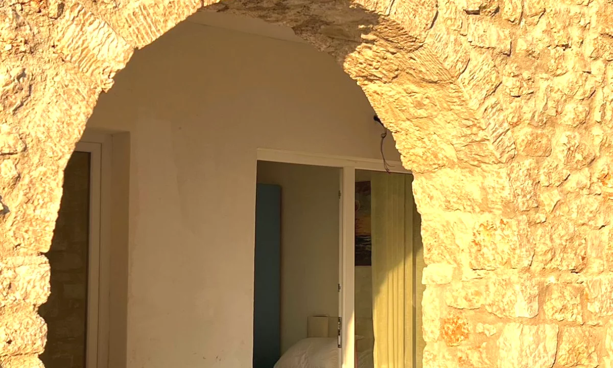 Shtepi ne shitje Apartament ne Himare, 1+1, Mobilimi E mobiluar, Pagesa 205,000  Euro.