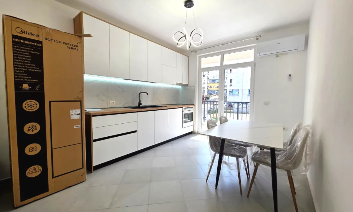 Shtepi me qera Apartament ne Tirane, 1+1, Mobilimi E mobiluar, Pagesa 500  Euro.