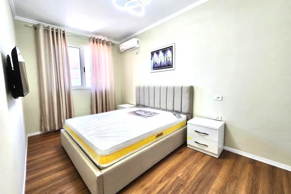 Shtepi me qera Shtepi Private ne Tirane, 1+1, Mobilimi E mobiluar, Pagesa 40,000  Leke.
