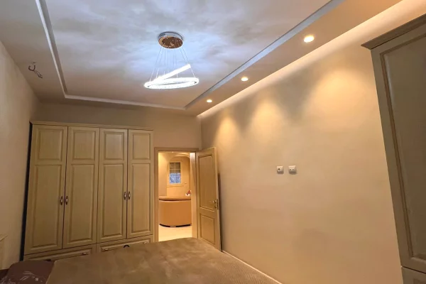 Shtepi me qera Apartament ne Tirane, 1+1, Mobilimi E mobiluar, Pagesa 750  Euro.