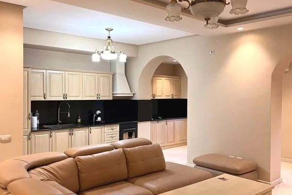 Shtepi me qera Apartament ne Tirane, 1+1, Mobilimi E mobiluar, Pagesa 750  Euro.