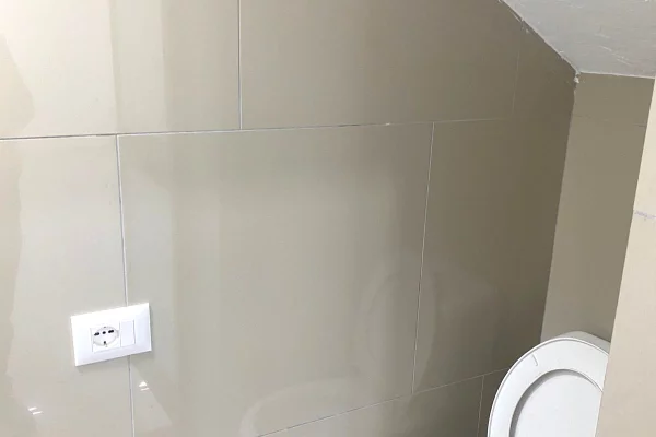 🏠 Jepet me Qera: Amb. 48m2 (📍Vasil Shanto - Blv.Bajram Curri)🔥 Super vendndodhje || Buze Rruge ✨️ 60,000 leke / Muaji 💶💶