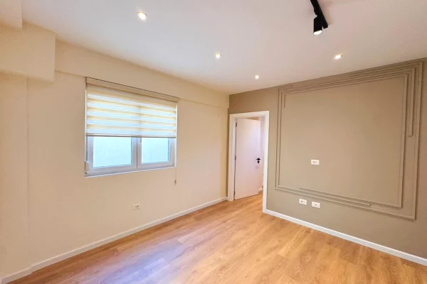 Appartamento in vendita a Tirana 1+1, Vuoto