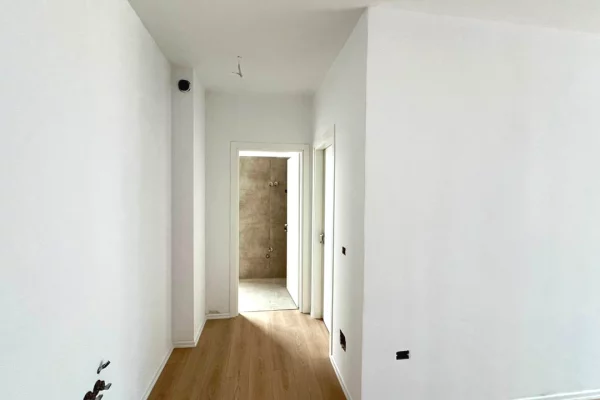 SHITET: 1+1📍Bulevardi i Ri (Rr.Siri Kodra) - 119,000€ - Sp.76m² - Kt.8 - Pallat I Ri 