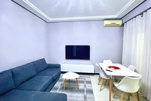 Shtepi me qera Apartament ne Tirane, 1+1, Mobilimi E mobiluar, Pagesa 60,000  Leke.