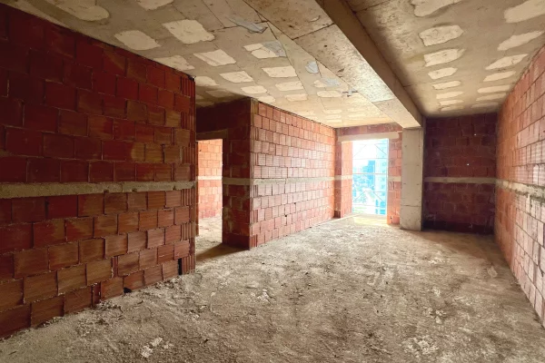 Appartamento in vendita a Tirana 2+1, Vuoto