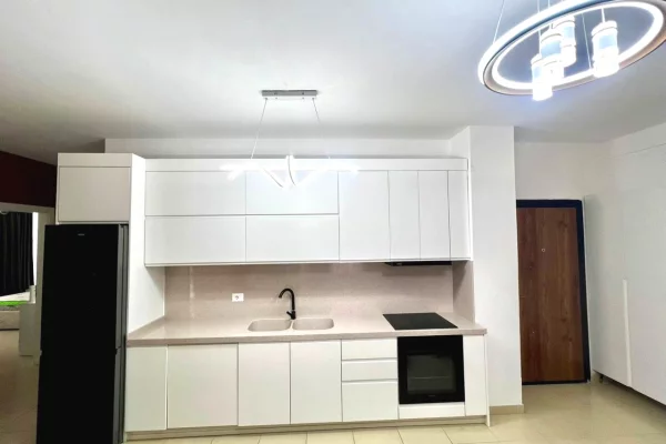 Shtepi me qera Apartament ne Tirane, 2+1, Mobilimi E mobiluar, Pagesa 650  Euro.