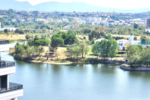 Me Qera: Zyre (135 m2)📍Lake View - Liqeni Tiranes || 3+1+2wc & GARAZH + Verande Gjigande ((1,700Euro/muaj))