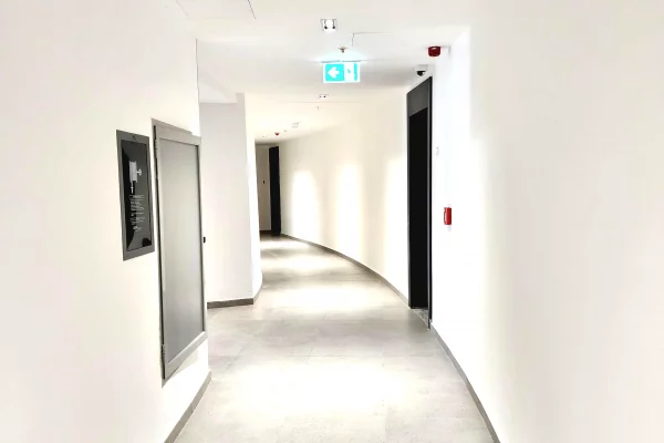 Me Qera: Zyre (135 m2)📍Lake View - Liqeni Tiranes || 3+1+2wc & GARAZH + Verande Gjigande ((1,700Euro/muaj))