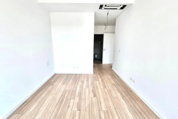 Me Qera: Zyre (135 m2)📍Lake View - Liqeni Tiranes || 3+1+2wc & GARAZH + Verande Gjigande ((1,700Euro/muaj))