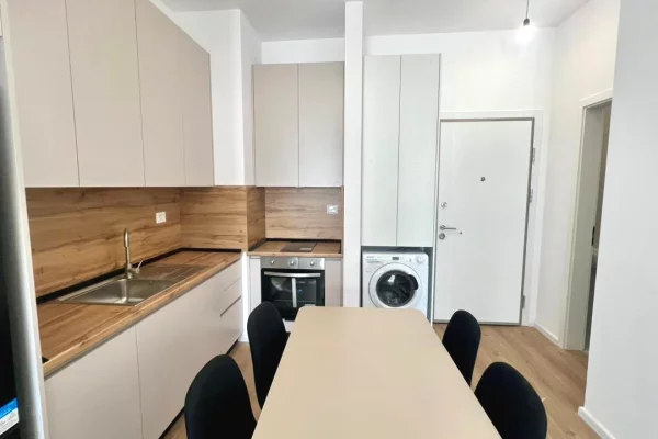 Shtepi me qera Apartament ne Tirane, 1+1, Mobilimi E mobiluar, Pagesa 43,000  Leke.