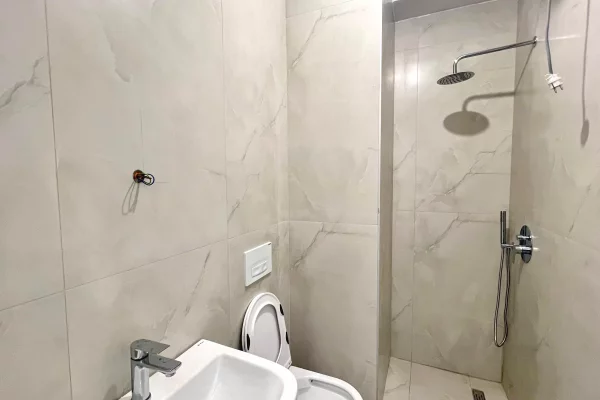 Shtepi me qera Apartament ne Tirane, 1+1, Mobilimi E mobiluar, Pagesa 43,000  Leke.