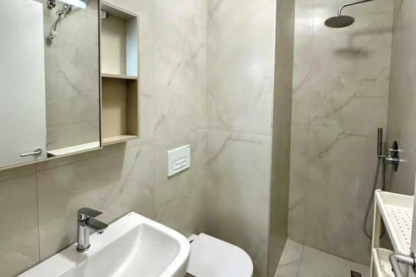 Shtepi me qera 1+1 ne Tirane - 40,000 Leke