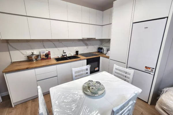 Shtepi me qera Apartament ne Tirane, 2+1, Mobilimi E mobiluar, Pagesa 87,000  Leke.