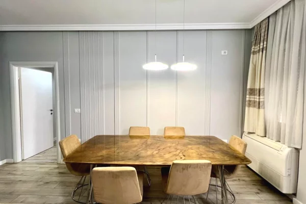 Shtepi me qera Apartament ne Tirane, 2+1, Mobilimi E mobiluar, Pagesa 58,000  Leke.