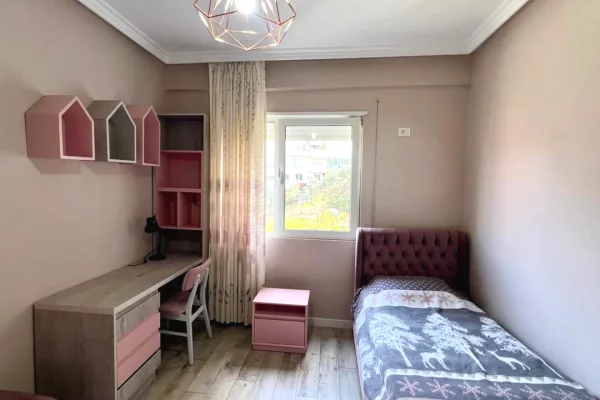 Shtepi me qera Apartament ne Tirane, 2+1, Mobilimi E mobiluar, Pagesa 58,000  Leke.